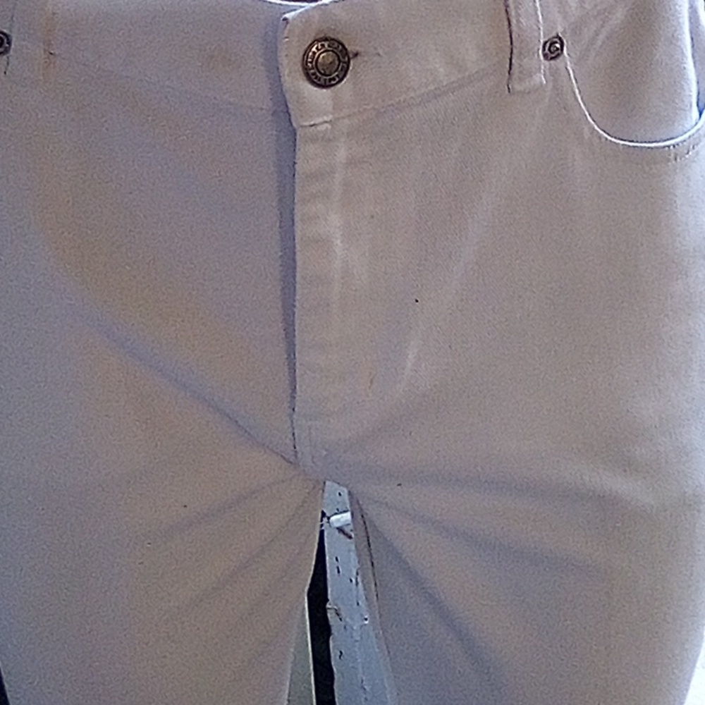 Lauren Jeans Co. Size 8 Petite White Denim Jeans With Beaded side Seams. - Picture 8 of 10